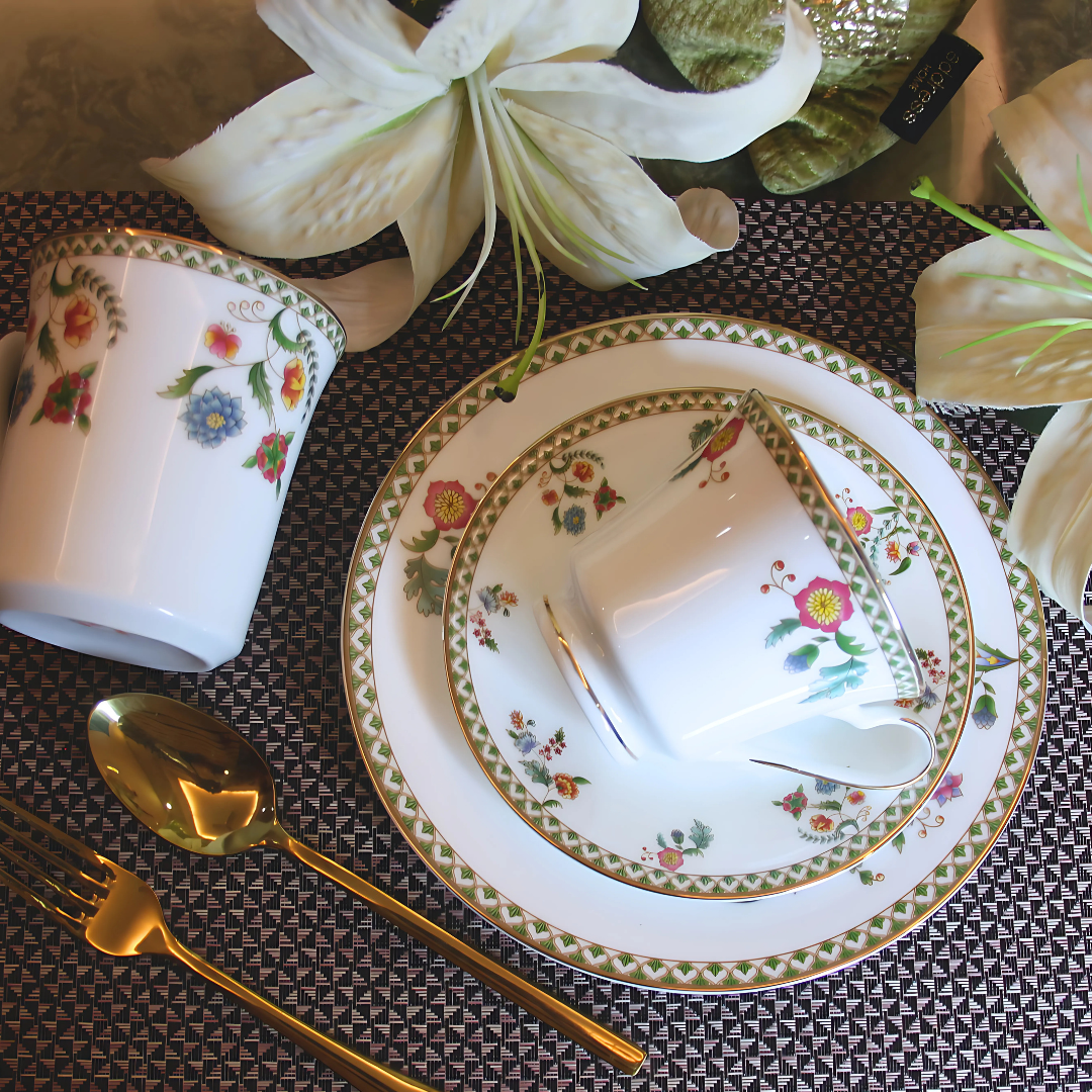 Lesley - Cup & Saucer Set