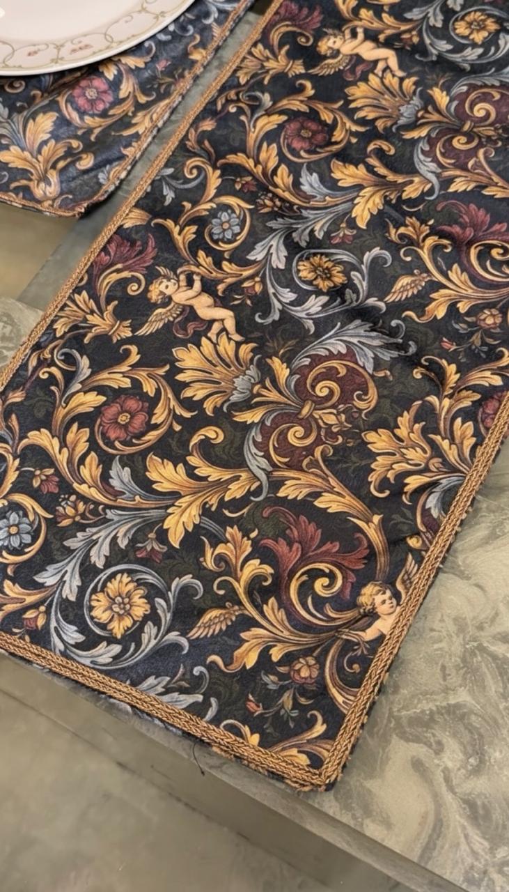 Royal Majesty - Table Mats and Runner Set