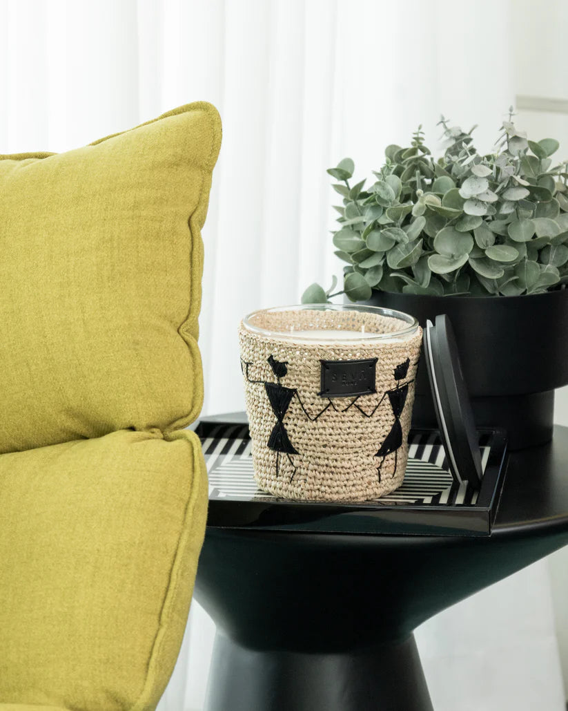 Avante Garde Candle - Dil Se - Mandarin (Black, Natural) - Medium