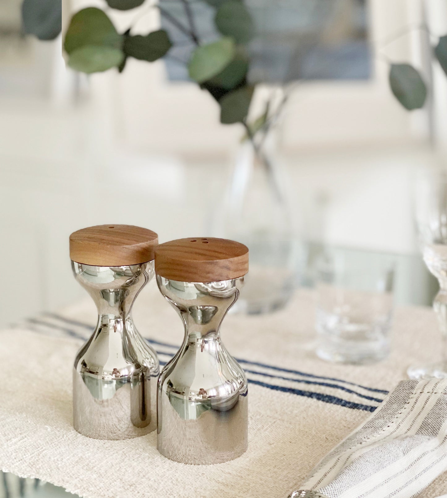 Limbrey Bright Salt & Pepper Mill Set